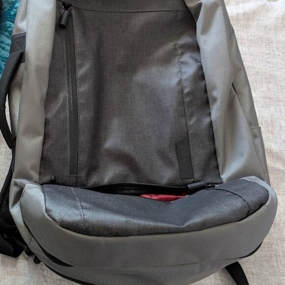 eBags Luxon Travel Backpack - Graphite - Picture 7 of 8